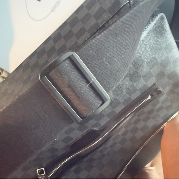 Louis Vuitton Bag - Picture 8 of 16